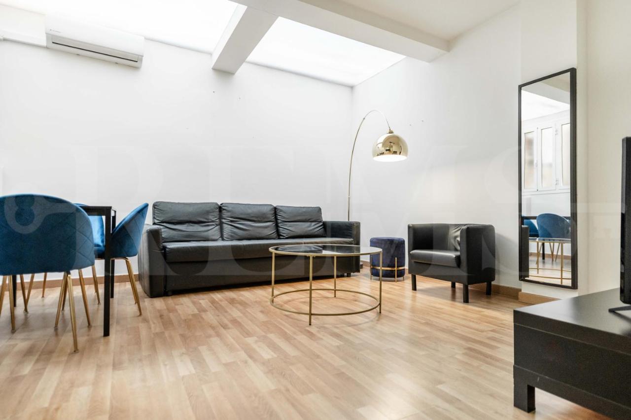 Apartament Modern Gem In Heart Of Malaga, Near Sights Rems Zewnętrze zdjęcie