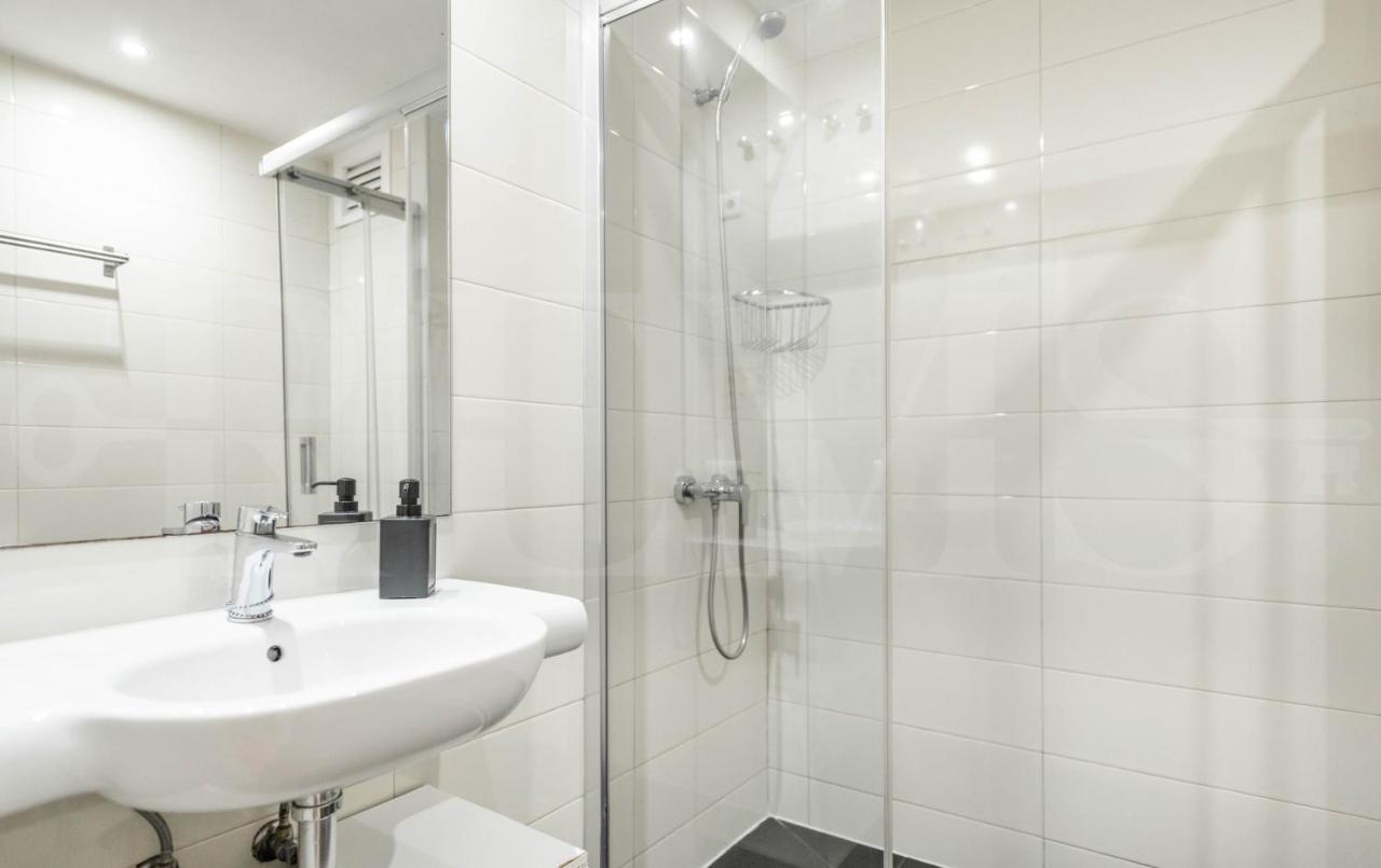 Apartament Modern Gem In Heart Of Malaga, Near Sights Rems Zewnętrze zdjęcie